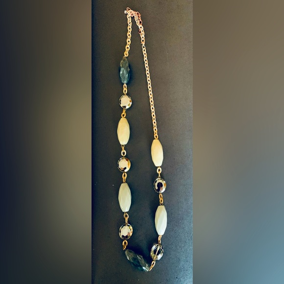 Long necklace gray & cream color large acrylic beadings on bronze tone chain - Picture 4 of 11